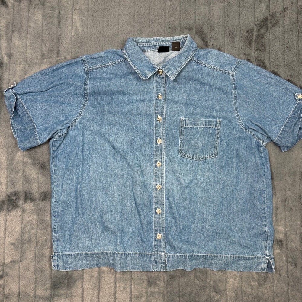Erika Woman Denim Button Down Shirt Light Wash Short Sleeve Blue 2X 9511
